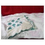 Full quilt, quilt topper.