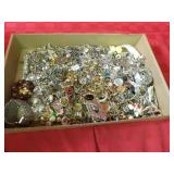 Assorted jewelry lot.