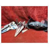 (3)Assorted Star Wars vehicles.