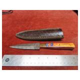 Handmade forged Damascus fixed blade knife