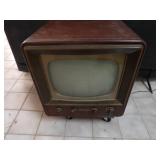 Vintage RCA victor tube television.