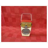 Vintage transistor radio. works.