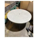 PLASTICE LIFETIME STYLE ROUND TABLE