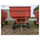 Killbros 350 Gravity Box on John Deere 1065 Gear