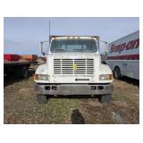 International 4900 DT 466 showing 086852 miles