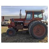 International 1566 Tractor Showing 3215 hours