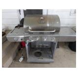 Char-Broil Gril with Cover