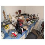 Serveware, Glassware, Decor on Table: