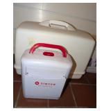 Singer Simple Sewing Machine in Carrying Case