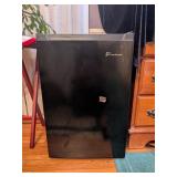 Perfect Aire Mini Refrigerator