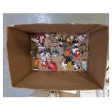 College Teams Ornaments & Figurines