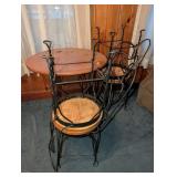 Ice Cream Table & (4) Chairs