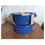 (2) Graniteware Round Roasters with Lids