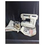 Toyota Mini Model 6004 Sewing Machine