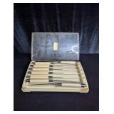 Carvel Hall by Bridell Steak Knives Set
