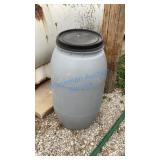 PLASTIC BARREL WITH LID