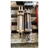 HYDRAULIC CYLINDERS (2)