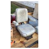 TRACTOR SEAT WITH BASE