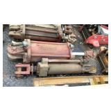 HYDRAULIC CYLINDERS (2)