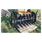 GIYI CLG72 72in SKID STEER CURVED LOG GRABBER