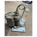 Pump w mounting plate