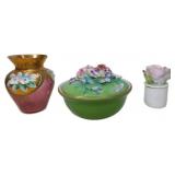 Covered Powder Box with Floral Design, 3ï¿½3 Inches,