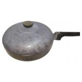 Vintage 10-Inch Deep Magnalite Chicken Fryer with