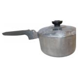 2 Qt Aluminum Saucepan with Handle and Lid