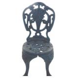 Cast Iron Miniature Decorative Chair, 4´´x4.5´´x9.
