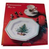 Nikko Christmastime 12-Piece Dinnerware Set, Made