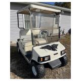 Yamaha gas powered golf cart. New battery
