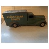 Antique clover Farm stores truck. Pretty rusty.