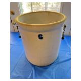 #6 croc  Has a very slight hairline crack as