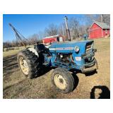 FORD 4000 Tractor. Runs Good. Boom pole not incl.