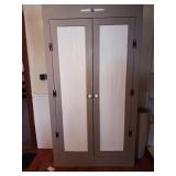 Cabinet see pictures