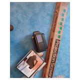 Projection screen and projector