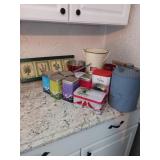 Metal tins metal p i t c h e r s see photos