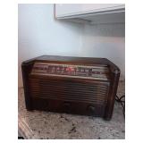 Vintage RCA radio does light up needs a new cord