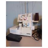 Brother Homelock 920D Serger Machine