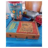 Vintage toys venting tool chest