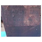 E n Welch Manufacturing Company vintage mantle