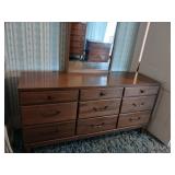 9 drawer dresser with mirror all drawers intact