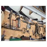 BESSEY vice, several Carpenter saws, chisels and