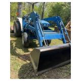 Ford 1520 Tractor/Loader Blade not included