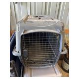 Pet mate pet carrier 21 inches tall 15 inches