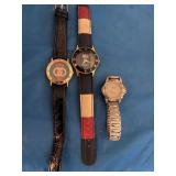 3 vintage watches incl. Gucci, Guess and Tommy