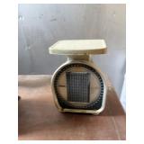 Vintage/antique pelouze postal scale