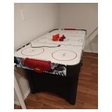 Air hockey table