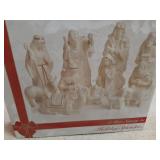 Beautiful complete nativity scene like new in