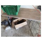 Folding table